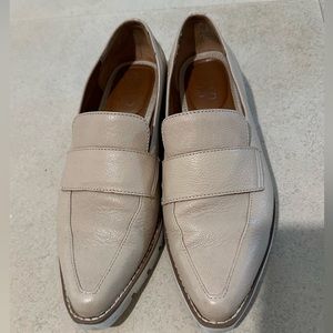 Loafers Beige